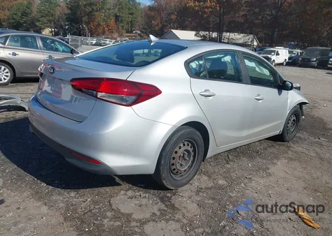 2017 Kia Forte Lx z USA, uszkodzony, nr VIN 3KPFK4A7XHE143371